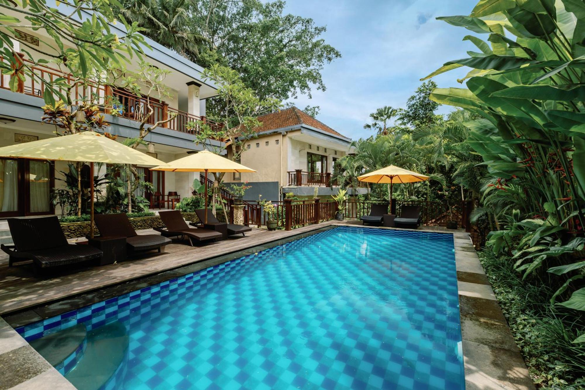Deluxe Room Pool View